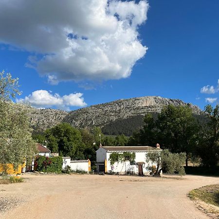 El Patio Del Molino - Hostal Rural บิยานูเอวาเดลตราบูโก ภายนอก รูปภาพ