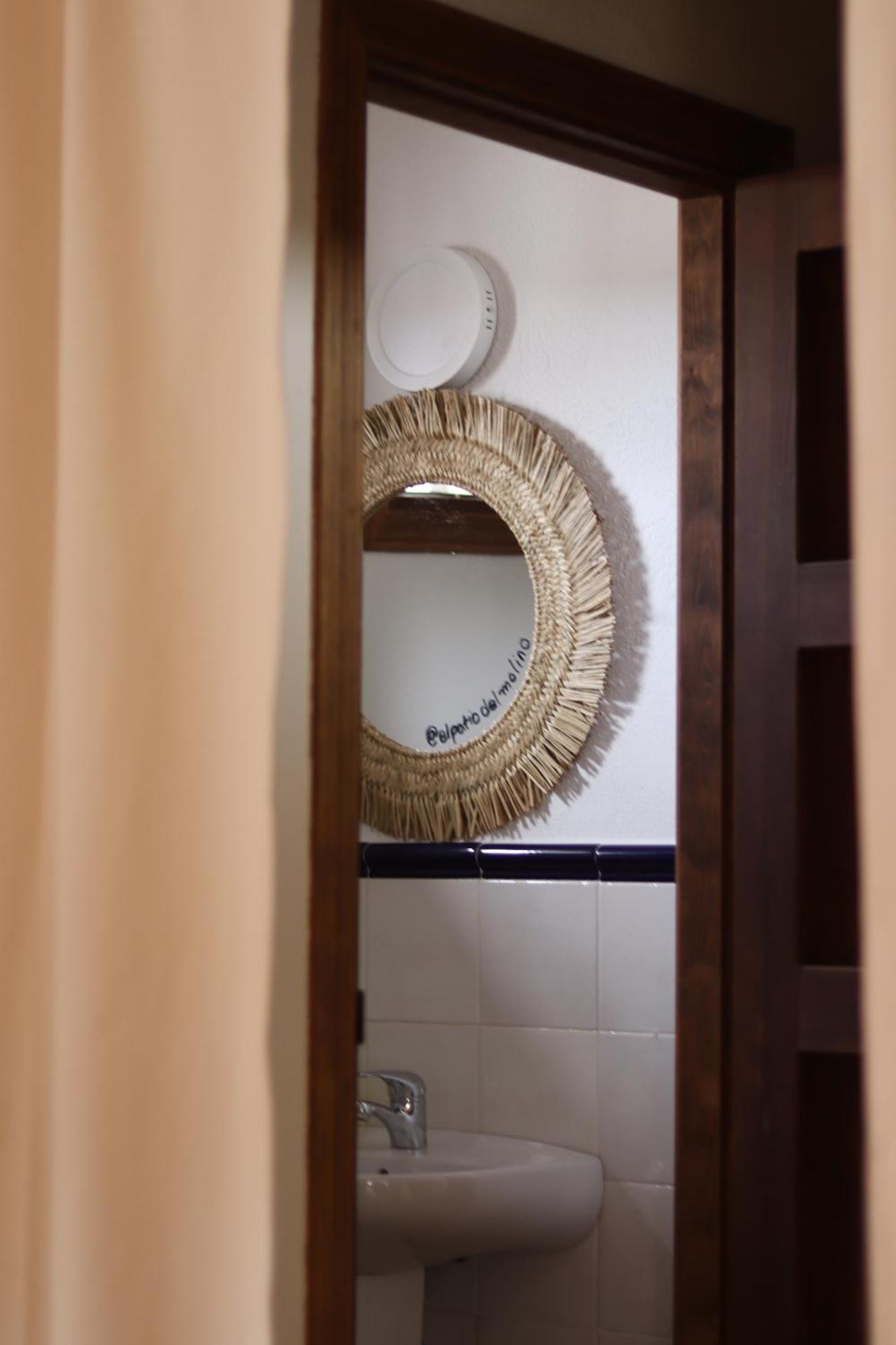 El Patio Del Molino - Hostal Rural บิยานูเอวาเดลตราบูโก ภายนอก รูปภาพ